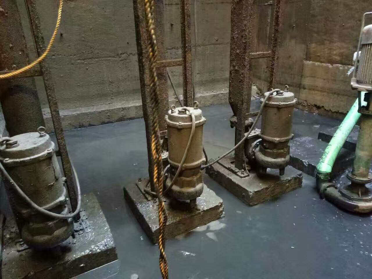 天台污水池清理